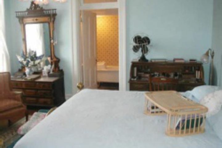 Room 151 of 240