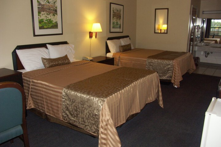 Room 4 of 26