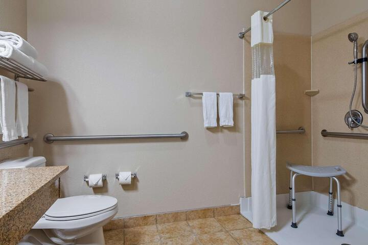 1 King Bed Pillowtop Bed 32 Inch LCD Television High Speed Internet Accessible Microwave and Refrigerator Full Breakfast (1 of 21)