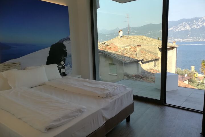 Room 18 of 81