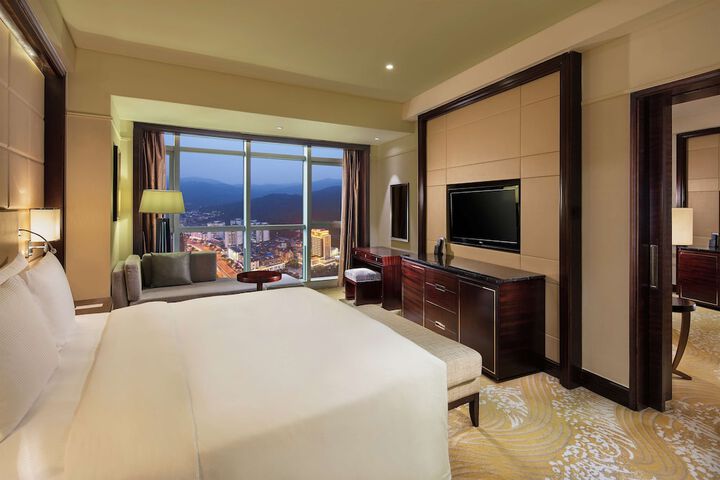 Room 14 of 78
