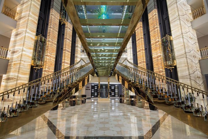 Hotel Lobby