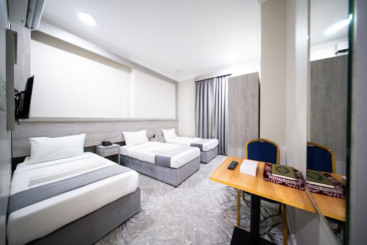 Room 16 of 27