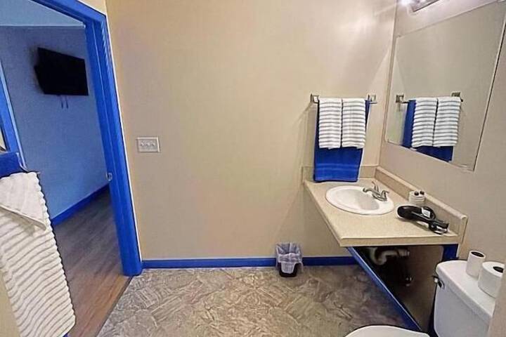 Room 15 of 16