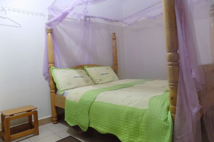 Room 7 of 37