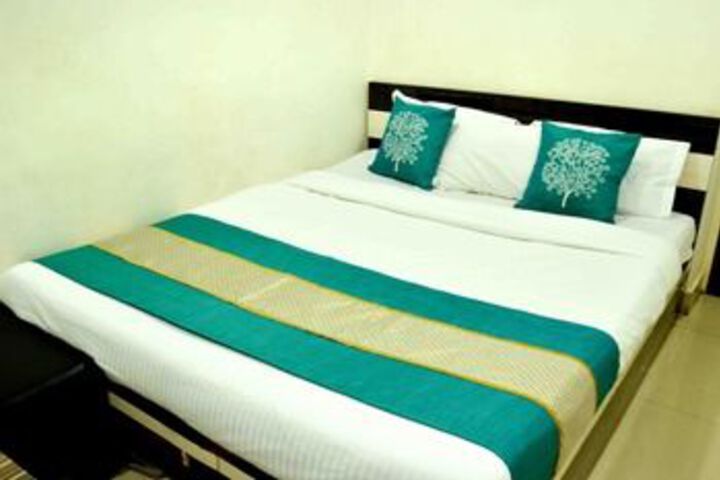 Room 8 of 25