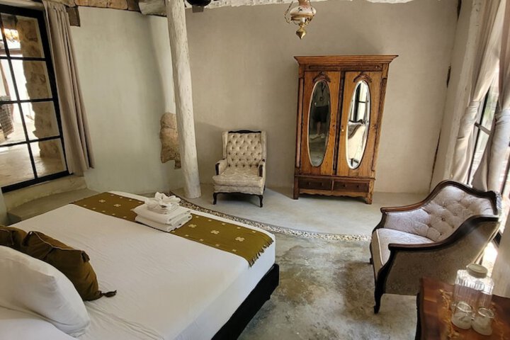 Room 21 of 81