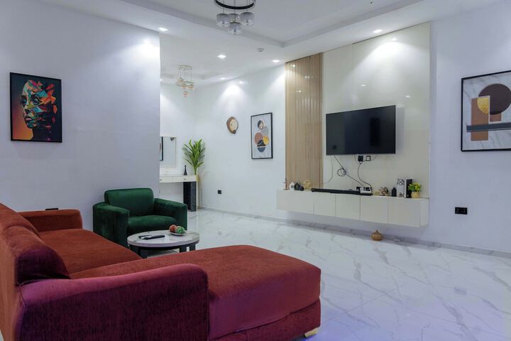 Room 22 of 37