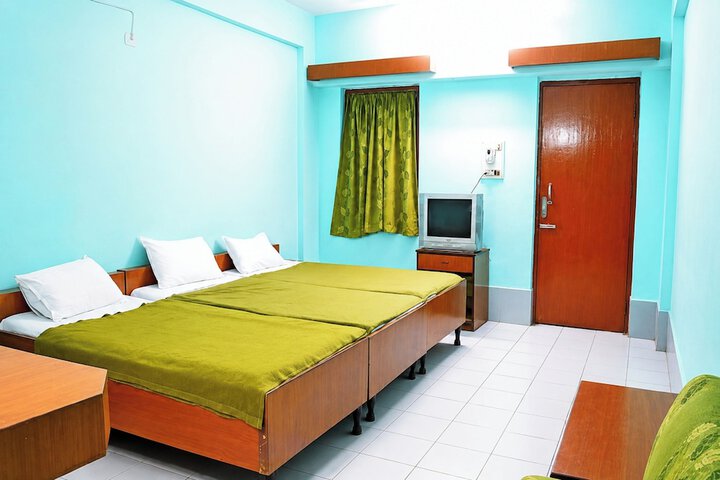 Room 7 of 13