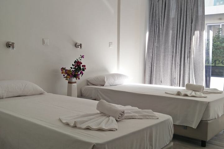 Room 9 of 19