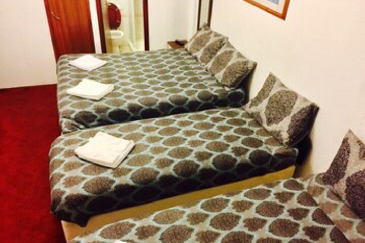 Room 42 of 70