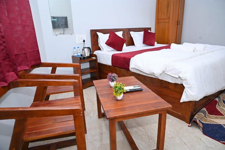 Room 10 of 51