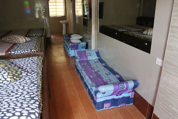 Room 3 of 39