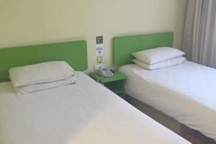 Room 7 of 7
