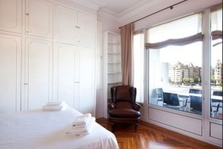Room 9 of 36