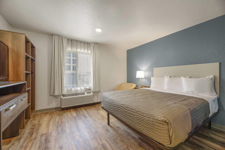 Room 12 of 37
