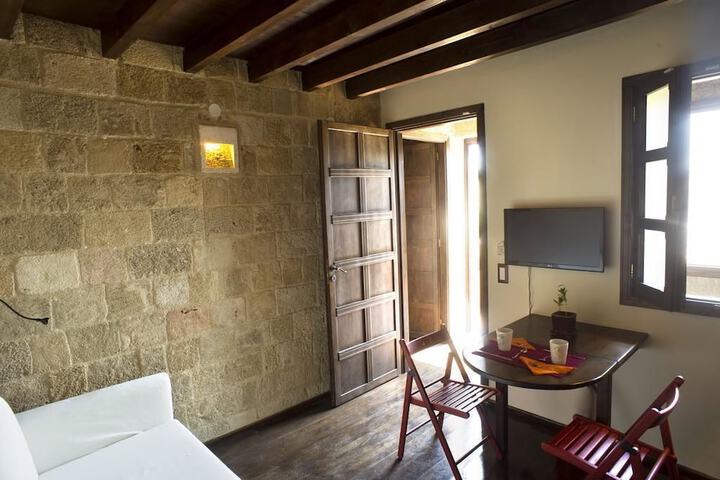 Room 15 of 33