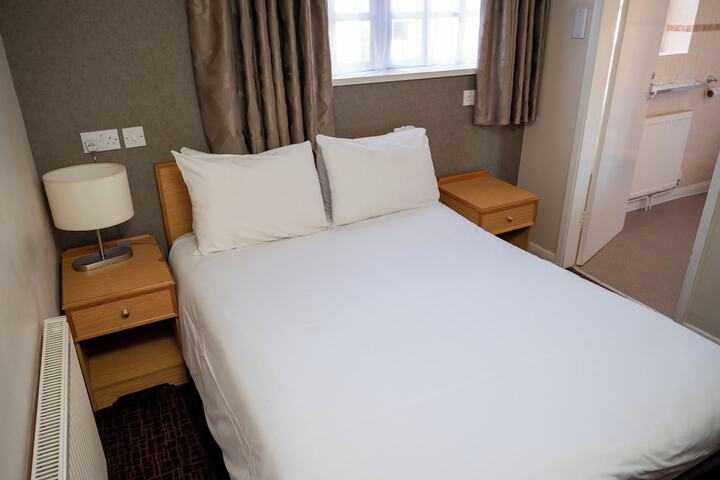 Room 7 of 36
