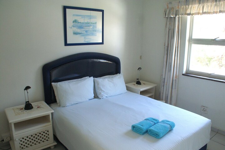 Room 6 of 13