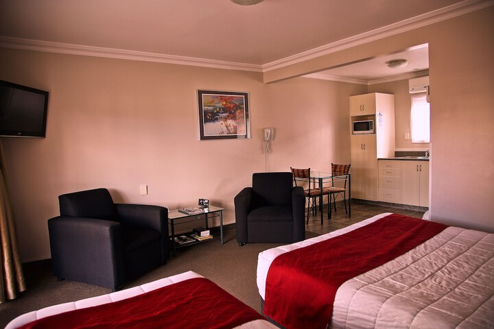 Room 13 of 36