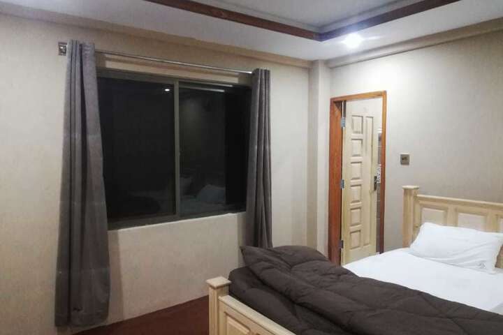 Room 3 of 13