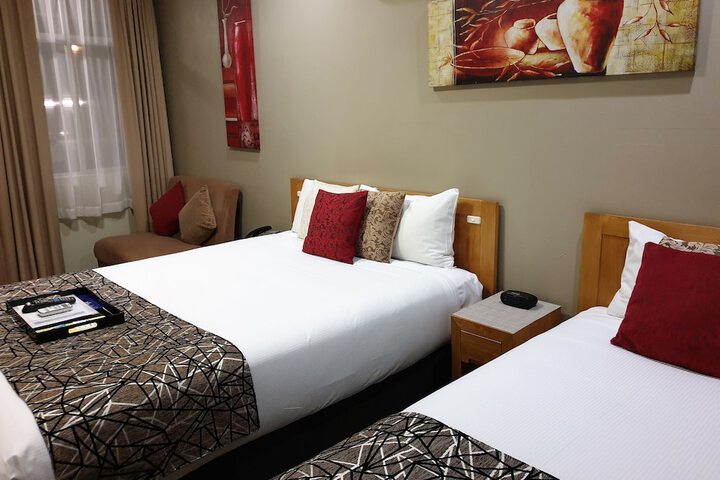 Room 3 of 63