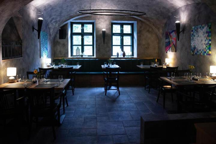 Dining 87 of 92