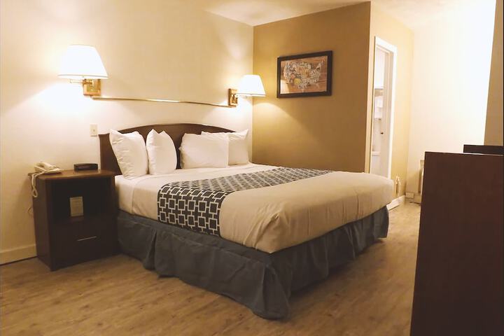 Room 12 of 35
