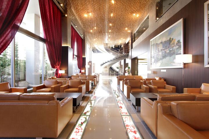 Entrance & Lobby