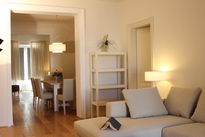 Room 3 of 22