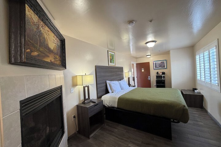 Room 16 of 62