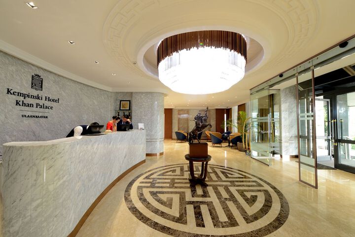 Hotel 2 of 326