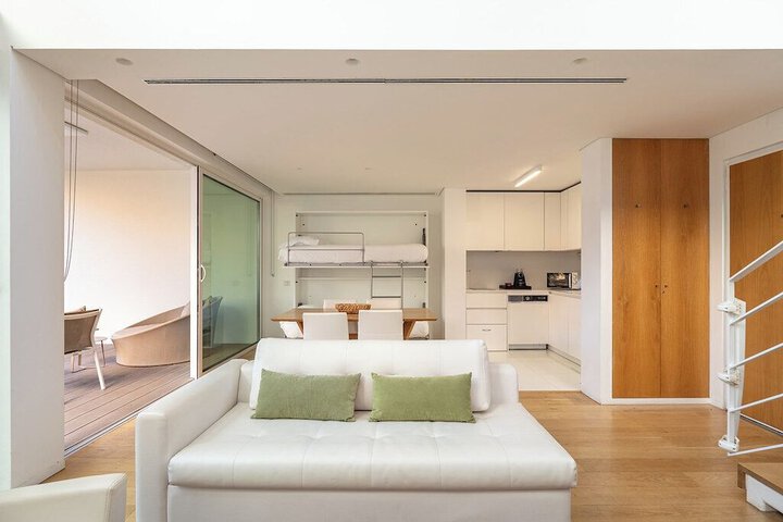 Room 41 of 220