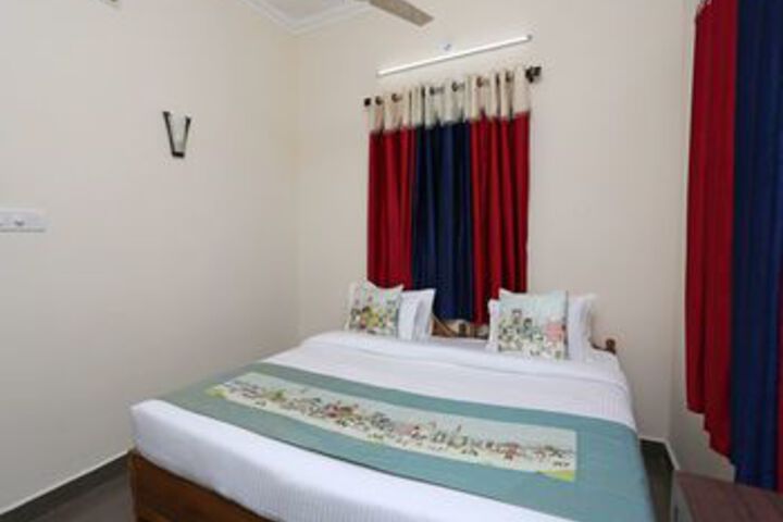 Room 11 of 31