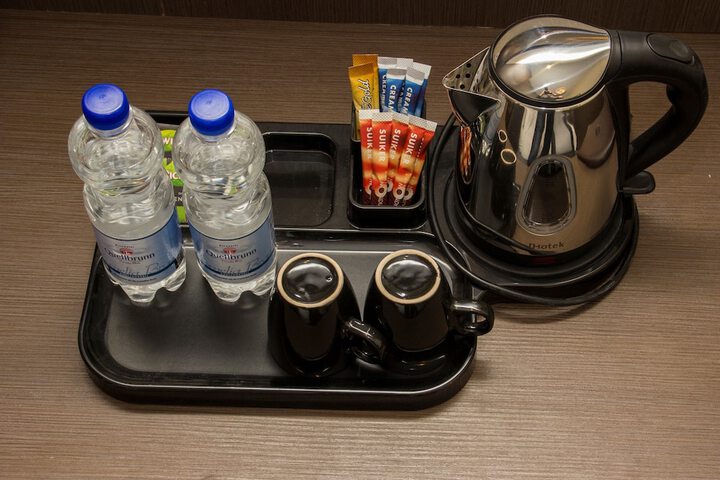 Breakfast/Coffee Service 27 of 39