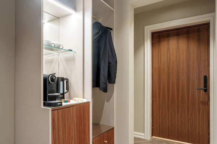 Room 27 of 56