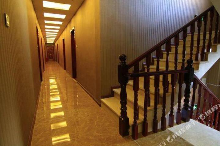 General 3 of 21