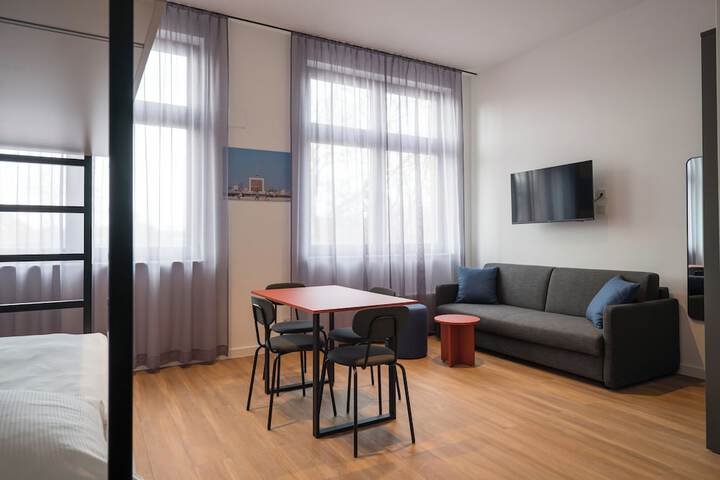 Room 30 of 60