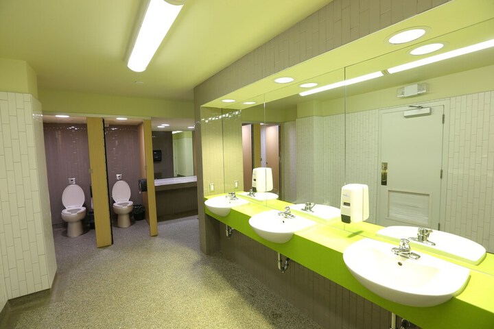 Room 41 of 69