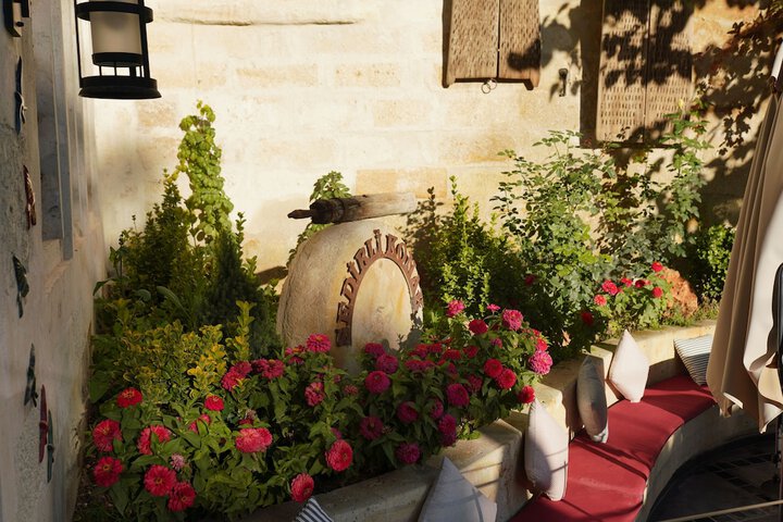 Hotel Exterior 152 of 153