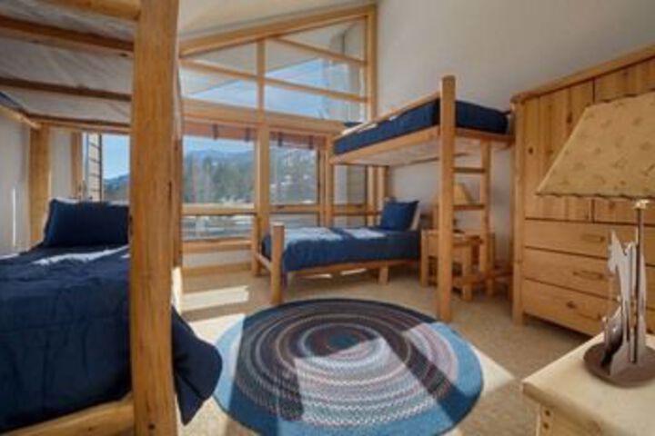 Room 18 of 23