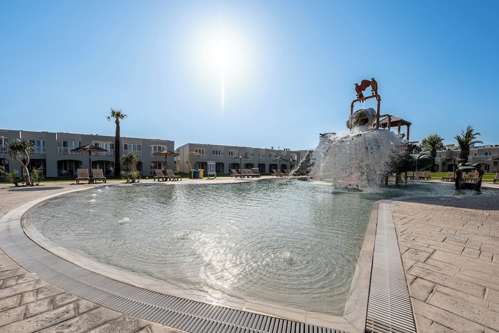 Pool 184 of 236