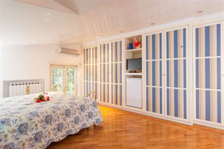 Room 20 of 23