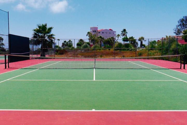 Tennis court
