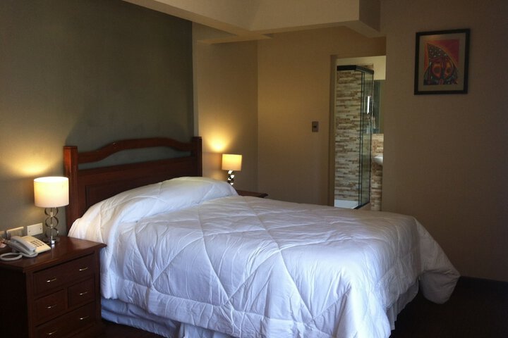 Room 5 of 33