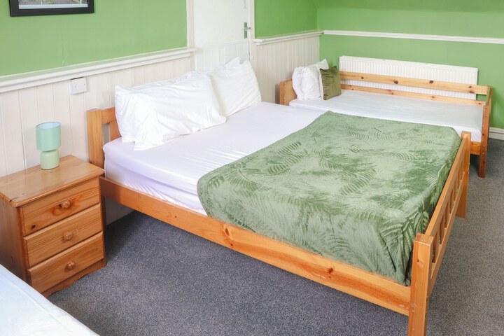 Room 62 of 100