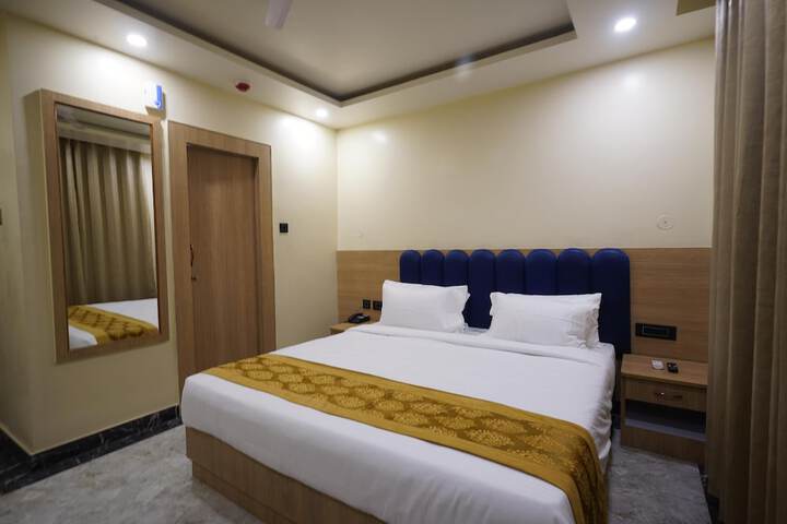 Room 4 of 26