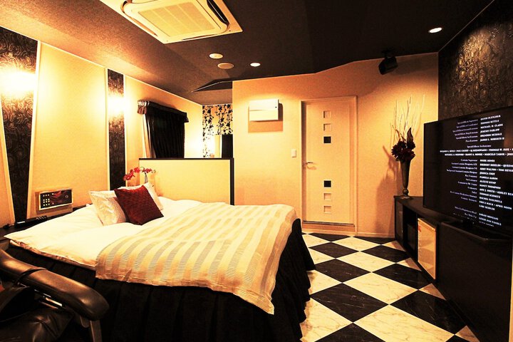 Room 48 of 51