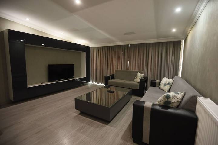 Room 14 of 26