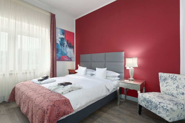 Room 18 of 29